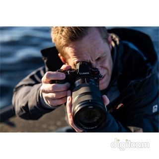 Panasonic Lumix S PRO 70-300mm f/4.5-5.6 MACRO O.I.S. objektív
