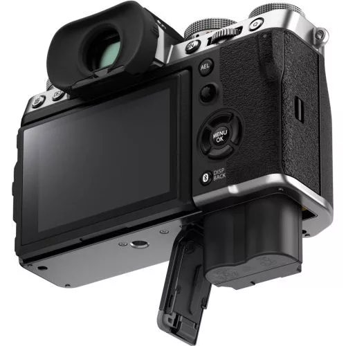 Fujifilm X-T5 kit (XF 16-50mm f/2.8-4.8) (ezüst)