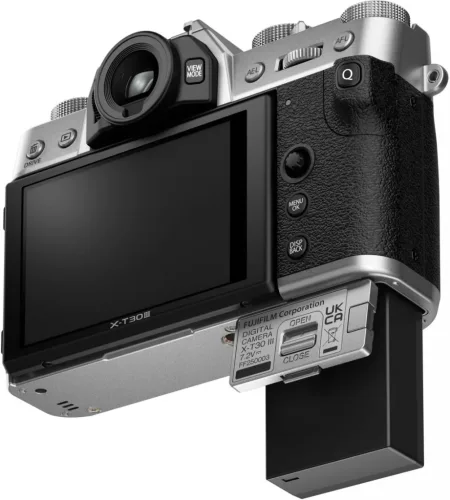 Fujifilm X-T30 III kit (XC 13-33mm f/3.5-5.6) (ezüst)
