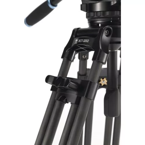 Sirui BCT-3202 10x carbon broadcast tripod 100mm-es szintező kehellyel 
