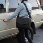 PEAK DESIGN Everyday Messenger 13L v2 - Fekete