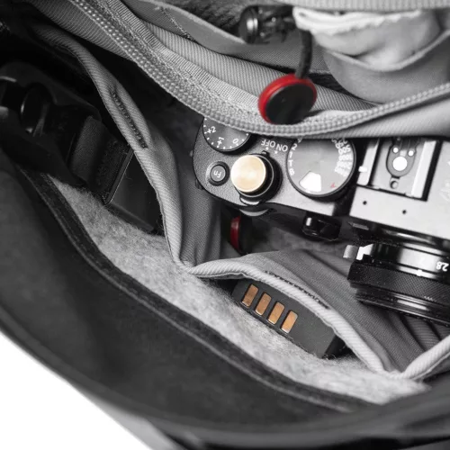 PEAK DESIGN The Field Pouch V2 - Fekete