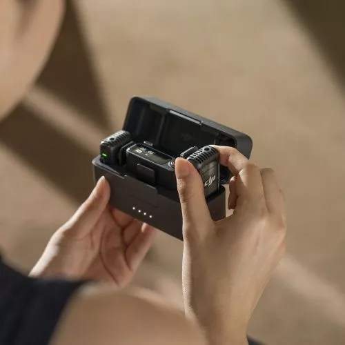 DJI Mic 2 vezeték nélküli mikrofon rendszer (2 TX + 1 RX + Charging Case) (CE)