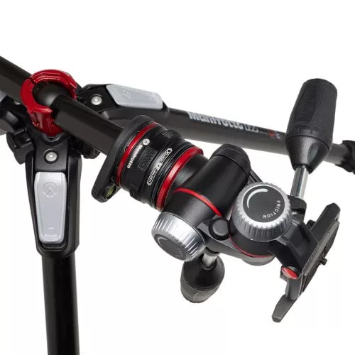 Manfrotto MK055CXPRO33WQR 055 kit karbon 3 szekciós állvány + 3D fej + MOVE