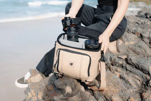 PolarPro RoadRunner 12L Oldaltáska Sivatag